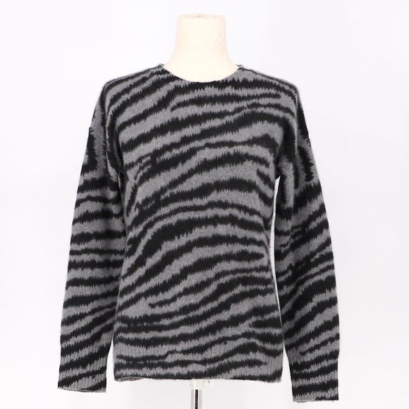 C BY BLOOMINGDALE'S Zebra Stripe Black & Gray Cashmere Sweater Size XS - Picture 1 of 5